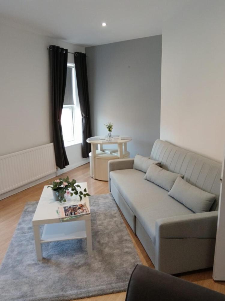 Welcome To This Flat 케터링 외부 사진